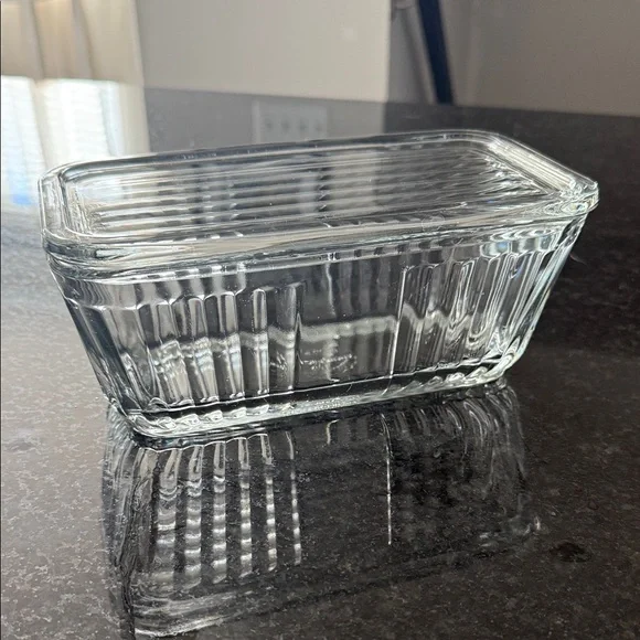 Anchor Hocking - Clear Glass Rectangular Storage Container with Lid - Picture 1 of 4